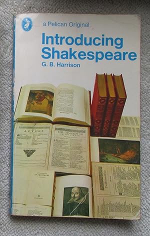 Imagen del vendedor de Introducing Shakespeare a la venta por Glenbower Books