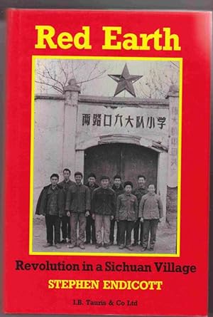 Immagine del venditore per Red Earth: Revolution in a Sichuan Village venduto da Sweet Beagle Books