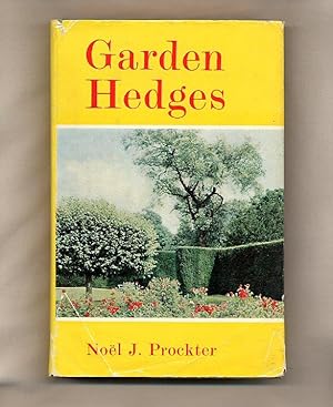 Imagen del vendedor de Garden Hedges [Signed] a la venta por Little Stour Books PBFA Member