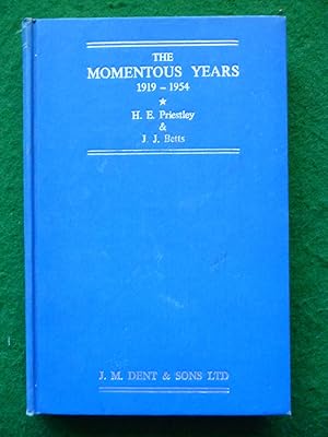 Imagen del vendedor de The Momentous Years 1919-1954 a la venta por Shelley's Books