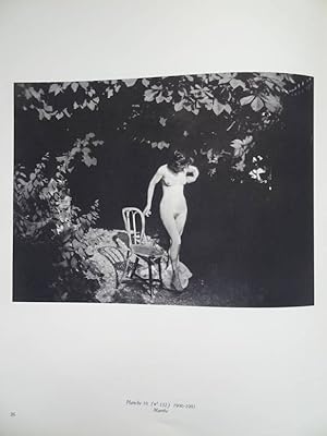 Bild des Verkufers fr Pierre Bonnard; photographs and paintings. zum Verkauf von Antiquariaat De Boekenbeurs
