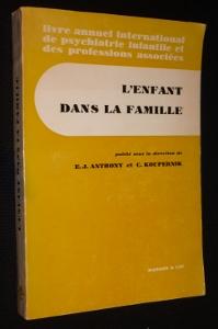 Seller image for L'enfant dans la famille for sale by Abraxas-libris