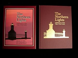 Image du vendeur pour The Northern Lights: Lighthouses of The Upper Great Lakes mis en vente par Planet Books