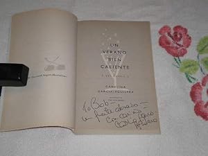 Imagen del vendedor de Un Verano Bien Caliente: Inscribed a la venta por SkylarkerBooks