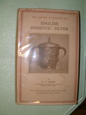 Imagen del vendedor de English Domestic Silver a la venta por Beach Hut Books