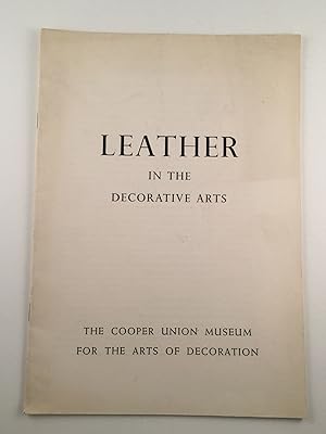 Immagine del venditore per Leather in the Decorative Arts venduto da WellRead Books A.B.A.A.