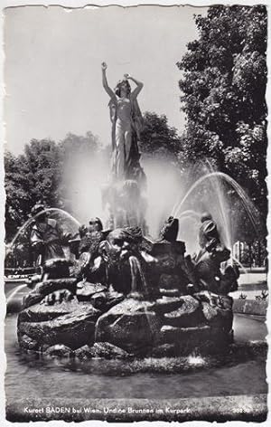 Kurort Baden bei Wien. Undine Brunnen im Kurpark.