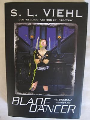 Imagen del vendedor de Blade Dancer a la venta por HERB RIESSEN-RARE BOOKS