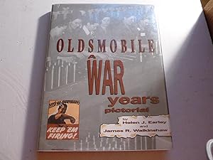 Imagen del vendedor de Oldsmobile, a War Years Pictorial a la venta por Fred M. Wacholz