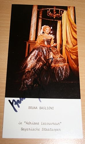 Photographie dédicacée Opéra - BRUNA BAGLIONI in " Adriana Lecouvreur".