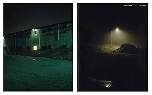 Bild des Verkufers fr Todd Hido: Outskirts, Limited Edition (with Type-C Print) zum Verkauf von Vincent Borrelli, Bookseller