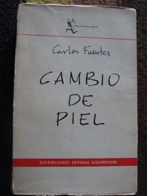 Bild des Verkufers fr Cambio de piel zum Verkauf von Libros del cuervo