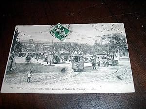 Image du vendeur pour Carte Postale Ancienne - 72 - lyon - Gare Perrache. Htel Terminus et Station du Tramway. LL mis en vente par JOIE DE LIRE