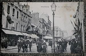 Image du vendeur pour Carte Postale ancienne (50). Cherbourg. Rue Gambetta. Anime. mis en vente par JOIE DE LIRE