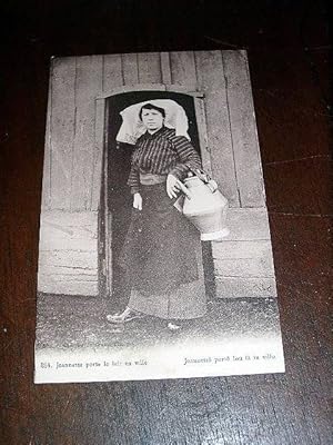 Bild des Verkufers fr Carte Postale Ancienne - 254 - Jeannette porte le lait en ville. zum Verkauf von JOIE DE LIRE