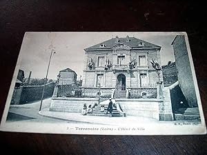 Bild des Verkufers fr Carte Postale Ancienne - 3 - TERRENOIRE (Loire). L'Htel de ville. zum Verkauf von JOIE DE LIRE