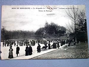 Bild des Verkufers fr Carte Postale Ancienne - Bois de Boulogne - Le Dirigeable la "Ville de Paris" voluant au-dessus des Lacs. Scnes de Patinage. zum Verkauf von JOIE DE LIRE