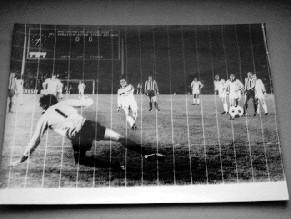 PHOTO-PRESSE AFP en noir et blanc. Victoire de MOENCHENGLADBACH.en coupe de l'UEFA. 23/05/1979.