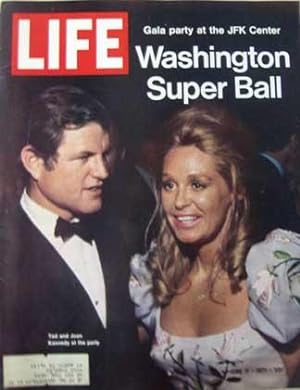Life Magazine June 11, 1971 -- Cover: Ted and Joan Kennedy