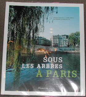 Bild des Verkufers fr Sous les arbres,  Paris. zum Verkauf von alphabets