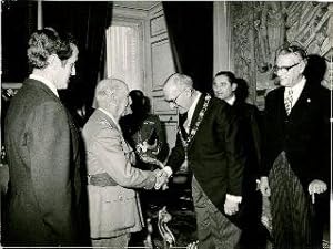 FOTOGRAFIA DEL GENERAL FRANCO. EL CAUDILLO RECIBE A MARCELO CAETANO PRESIDENTE DEL CONSEJO DE MIN...