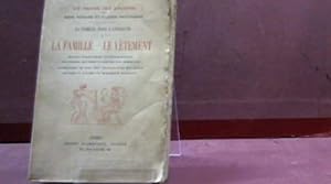 Bild des Verkufers fr LA FAMILLE DANS L'ANTIQUITE CONSTITUTION DE LA FAMILLE LE VETEMENT MENARD (RENE) Y SAUVAGEOT (CLAUDE) S.F. zum Verkauf von LIBRERIA ANTICUARIA SANZ