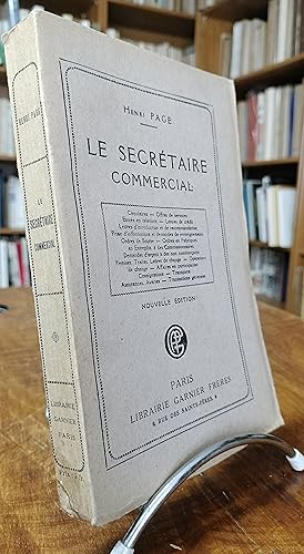 Le secrétaire commercial.