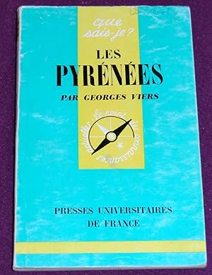 Bild des Verkufers fr LES PYRENEES zum Verkauf von LE BOUQUINISTE