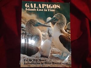 Image du vendeur pour Galapagos. Islands Lost in Time. mis en vente par BookMine