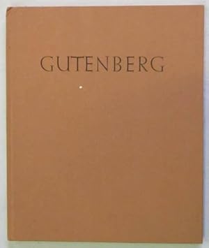 Imagen del vendedor de Gutenberg und sein Werk. (Berlin 1955). 4to. Mit Abbildungen. 27 S., 1 Bl. Or.-Pp.; gering angestaubt. a la venta por Jrgen Patzer