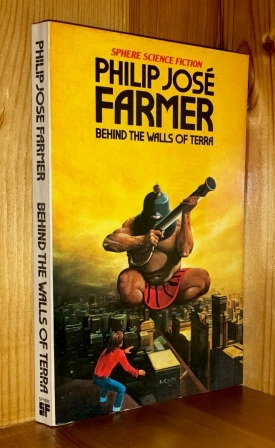 Image du vendeur pour Behind The Walls Of Terra: 4th in the 'World Of Tiers' series of books mis en vente par bbs