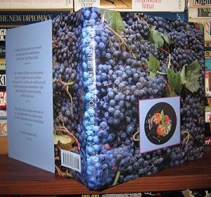Imagen del vendedor de THE VINTNER'S TABLE COOKBOOK Recipes from a Winery Chef a la venta por Rare Book Cellar