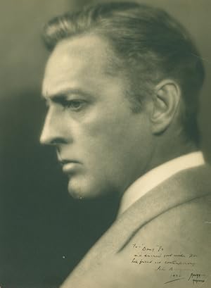 Bild des Verkufers fr Portrait photograph of John Barrymore, inscribed by Barrymore to Douglas Fairbanks, Jr. zum Verkauf von James Cummins Bookseller, ABAA