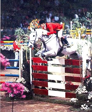 Image du vendeur pour L'Anne Hippique 1986 / 1987 : Das internationale Pferdesportjahr=The International Equestrian Year. mis en vente par Joseph Valles - Books