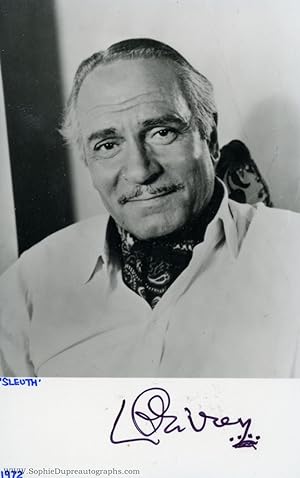 Photo signed "L. Olivier" (Lord Laurence, 1907-1989, Actor & Director)