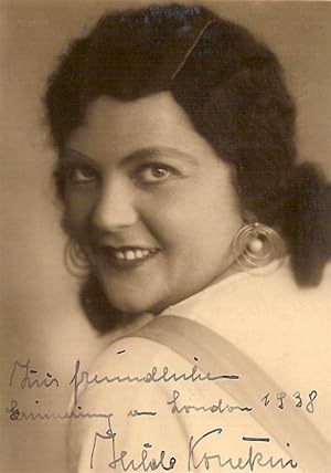 Autograph / signed sepia toned photograph-postcard of Viennese soprano Hilde Konetzni, dated 1938.