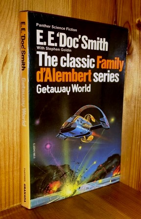Image du vendeur pour Getaway World: 4th in the 'Family d'Alembert' series of books mis en vente par bbs