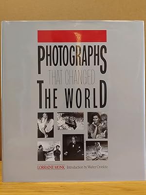 Seller image for Photographs That Changed the World for sale by H.S. Bailey