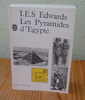 Seller image for Les pyramides, traduit de l'anglais par Denise Meunier, Le livre ilustr - Le texte intgral, Le livre de Poche, Paris, 1967. for sale by Mesnard - Comptoir du Livre Ancien