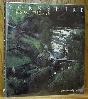 Bild des Verkufers fr Yorkshire from the Air zum Verkauf von Schroeder's Book Haven