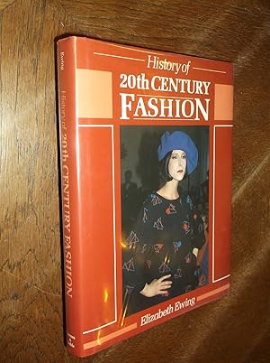 Immagine del venditore per History of 20th Century Fashion venduto da Barker Books & Vintage