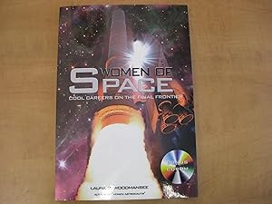 Image du vendeur pour Women of Space : Cool Careers on the Final Frontier mis en vente par By The Lake Books