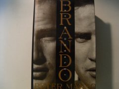 Immagine del venditore per Brando: The Biography venduto da Alpha 2 Omega Books BA