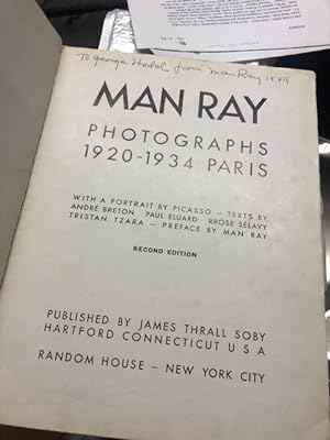 Bild des Verkufers fr MAN RAY PHOTOGRAPHS 1920-1934 PARIS zum Verkauf von John K King Used & Rare Books