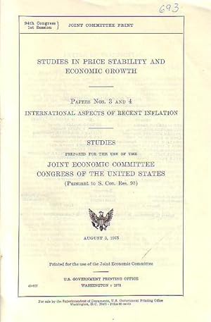 Bild des Verkufers fr Studies in price stability and economic growth. Papers No. 1 - 4. In 3 Parts: Paper No. 1: Inflation and the consumer in 1974. Paper No. 2: Economic policy and inflation in the United States: A survey of develepments from the enactment of the employment act of 1946 trough 1974. Papers Nos. 3 and 4: International aspects of recent inflation. zum Verkauf von Antiquariat Carl Wegner