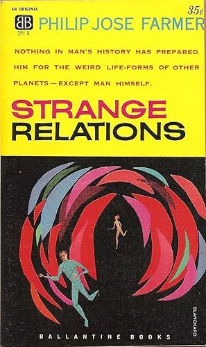 Imagen del vendedor de Strange Relations a la venta por Volunteer Paperbacks