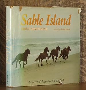 Immagine del venditore per SABLE ISLAND venduto da Andre Strong Bookseller