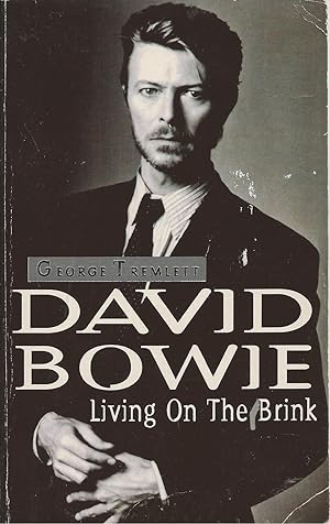 Imagen del vendedor de David Bowie Living on the Brink a la venta por BYTOWN BOOKERY