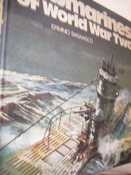 Image du vendeur pour Submarines of World War Two mis en vente par Alte Bcherwelt