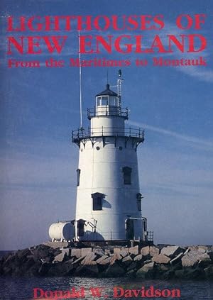 Image du vendeur pour Lighthouses of New England mis en vente par Chaucer Head Bookshop, Stratford on Avon